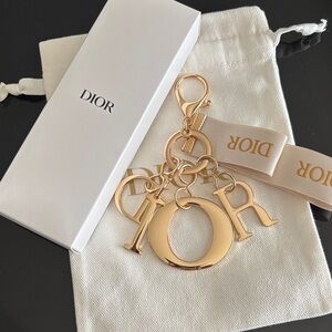⚜️Dior Gold Letter Keychain bag charm⚜️